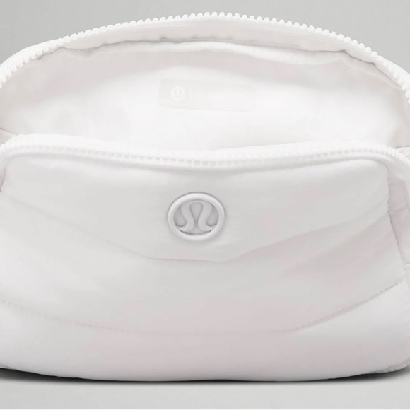 Lulu lemon 🍋 everywhere belt bag large “Wunder 💨 Puff” - Picture 6 of 10